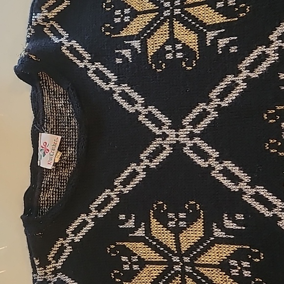 LIKE NEW VTG Nutcracker Pontsettia Metallic Sparkle Scalloped Hem Sweater - Picture 3 of 14